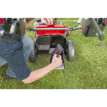 Benzínová kosačka AL-KO Premium 474 SP-H vonku