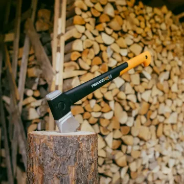 Štiepacia sekera Fiskars X24 - S