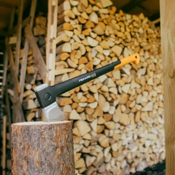Štiepacia sekera Fiskars X28