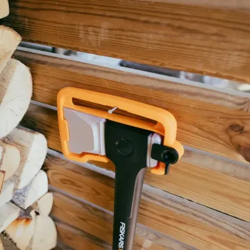 Štiepacia sekera Fiskars X28