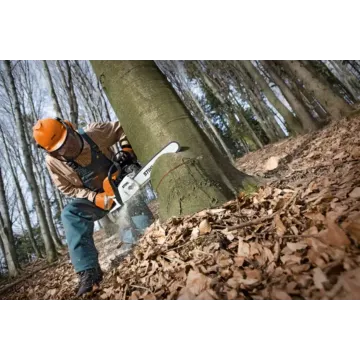 STIHL MS 391 pri práci