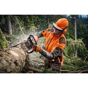 STIHL MS 362 C-M pri práci