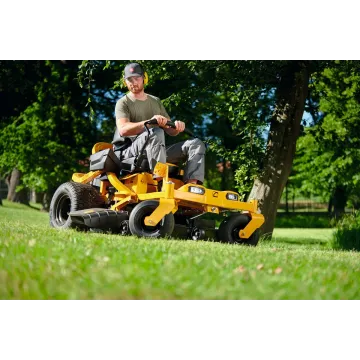 Cub Cadet XZ5 EL107 - pri kosení