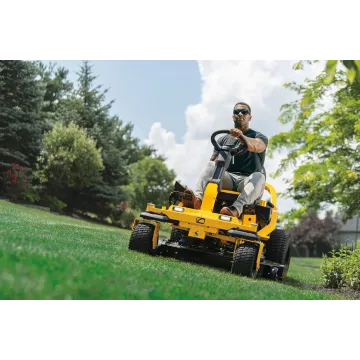 Cub Cadet XZ6 S107 pri kosení