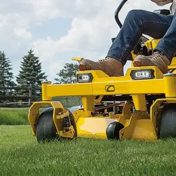 Cub Cadet XZ7 L122 - masívne žacie ústrojenstvo