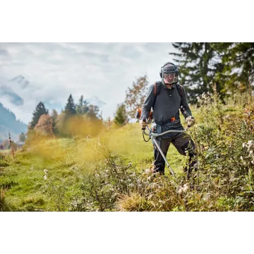STIHL FS 131 pri práci