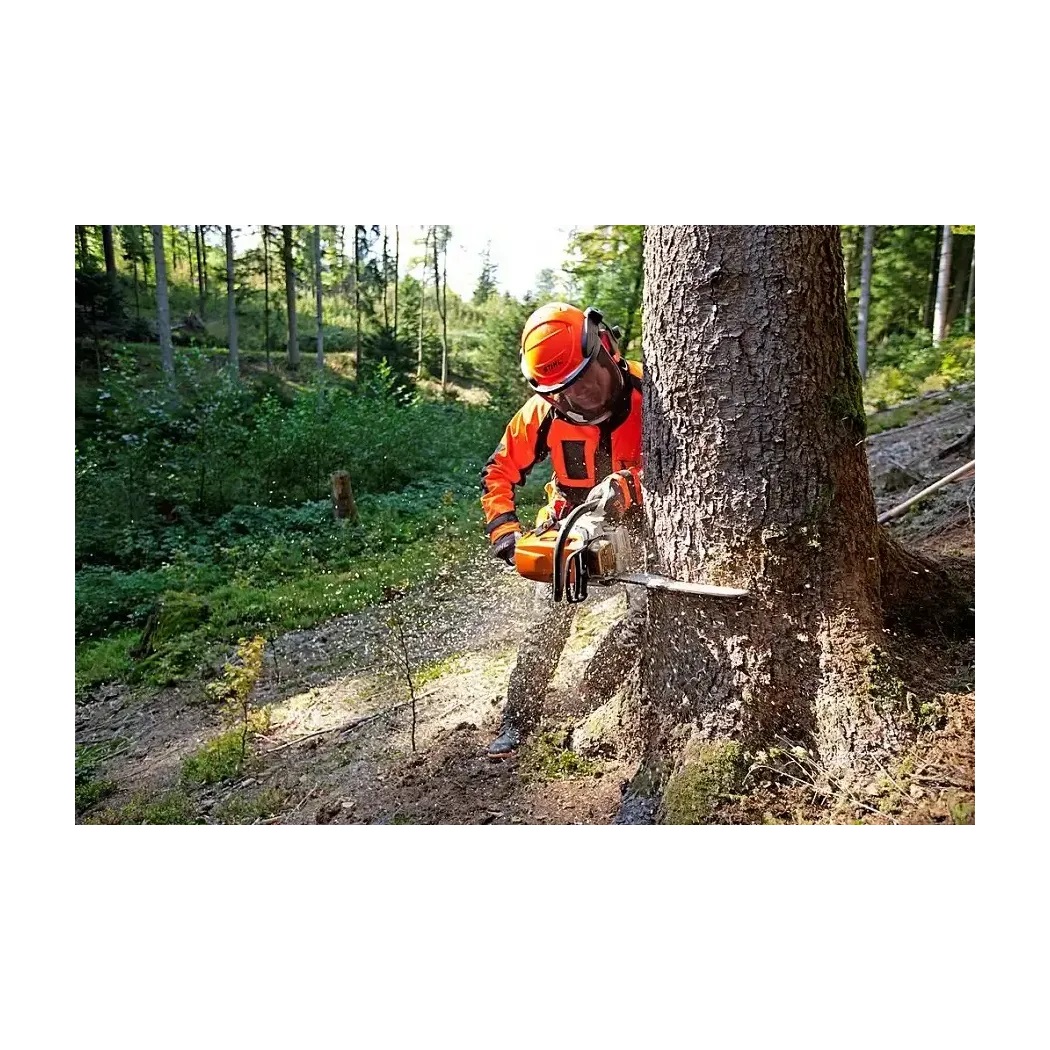 Práca s motovovou pílou